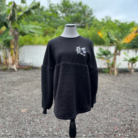 NWT Disney Black Fuzzy Steamboat Willie Mickey Mouse Spirit Jersey